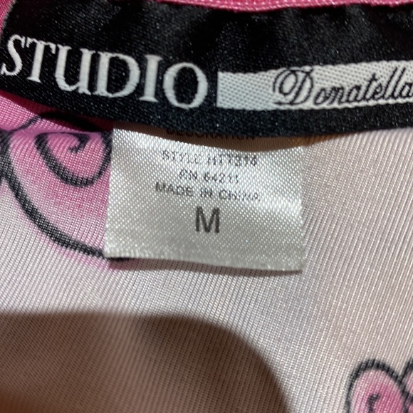 Pink heats nightie & NWT white fluffy slippers - Picture 5 of 8